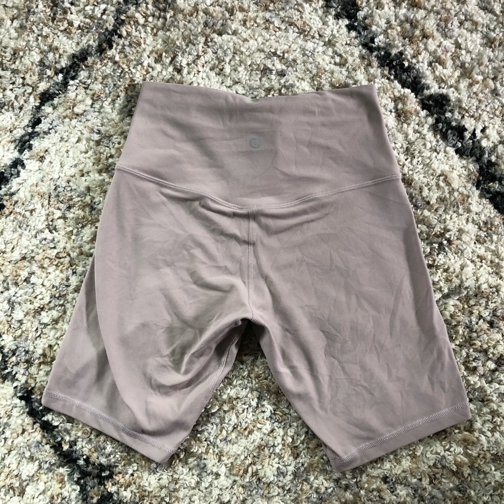 ALIGN BIKER SHORT SZ 6 - Lilac 8"